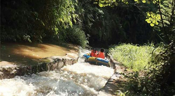 蜀南竹海万江漂流