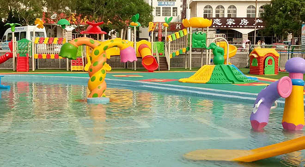 月海湾水上乐园