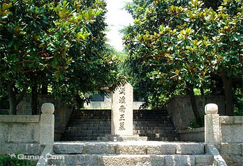 淮南王刘安墓第 1 张图片