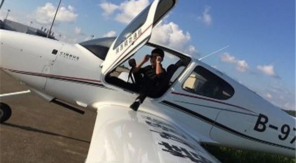 舟山SR20“空中宝马”飞行体验