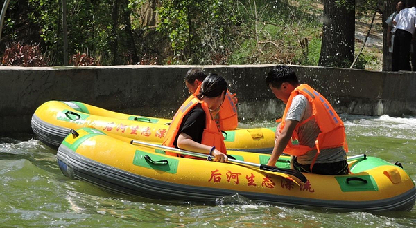 盐镇后河漂流