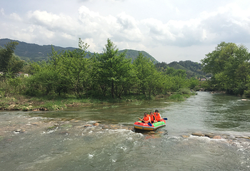 九曲天河漂流景区第 12 张图片