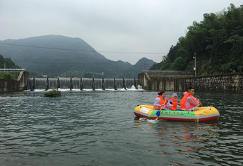 九曲天河漂流景区第 4 张图片