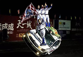 《速度与激情》飞车特技表演第 1 张图片