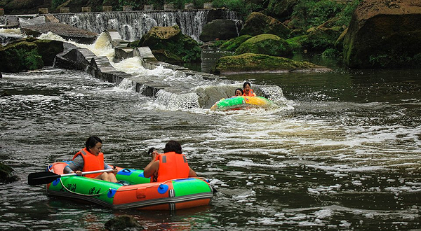 宜宾七洞沟漂流