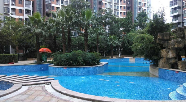 天宝西街游泳池