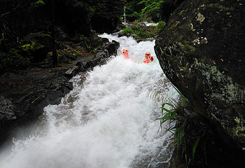 柳河湾高山滑水漂流第 6 张图片