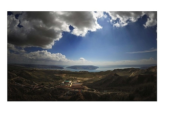 龙羊大峡谷悬崖览胜景区第 2 张图片
