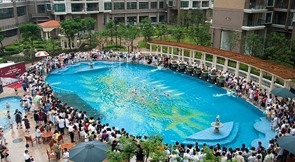 巴黎豪庭游泳池