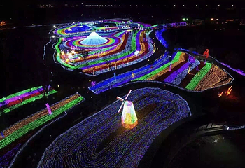 西双版纳傣族自治州民族博物馆国际灯光节第 4 张图片