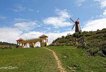 漫天岭国际滑草场第 7 张图片