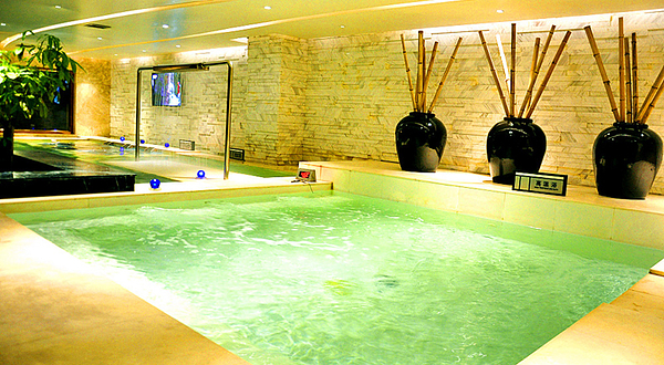 静湖泉休闲会馆