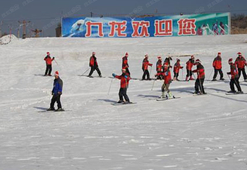 九龙国际滑雪场第 6 张图片