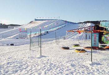 平泉欢乐谷冰雪灯会嘉年华第 15 张图片