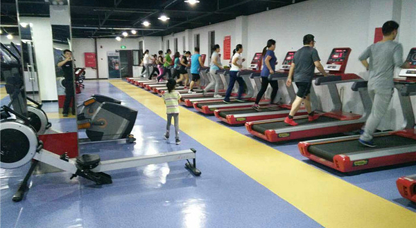 中体腾辉游泳健身