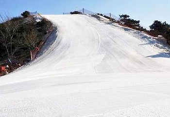 安康必捷滑雪场第 3 张图片