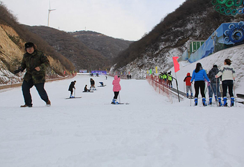 凤凰欢乐谷滑雪场第 3 张图片
