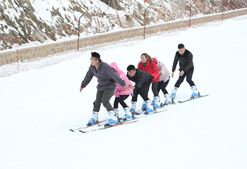 凤凰欢乐谷滑雪场第 4 张图片