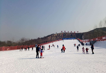 蝴蝶谷滑雪场第 3 张图片