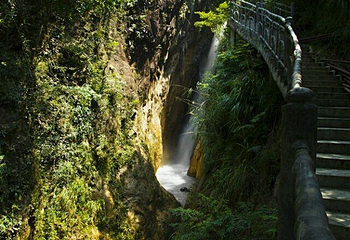 平安山生态旅游风景区第 35 张图片