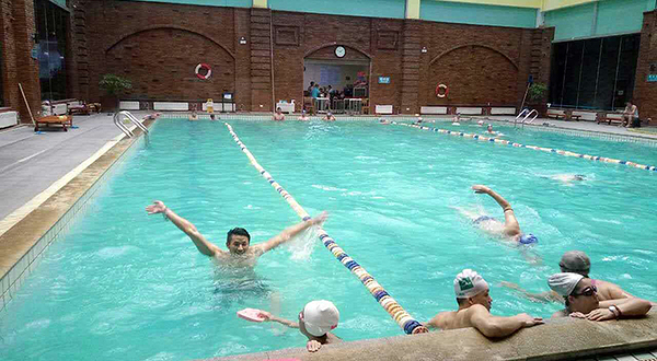 海尚运动会所恒温游泳馆