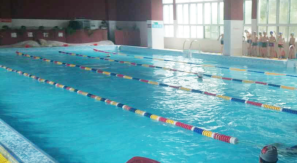硚口区青少年恒温游泳馆