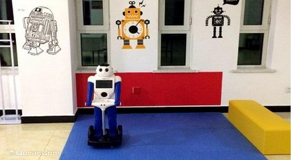 格鲁博未来科技机器人体验馆