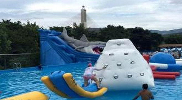 景洪奥普乐水上乐园