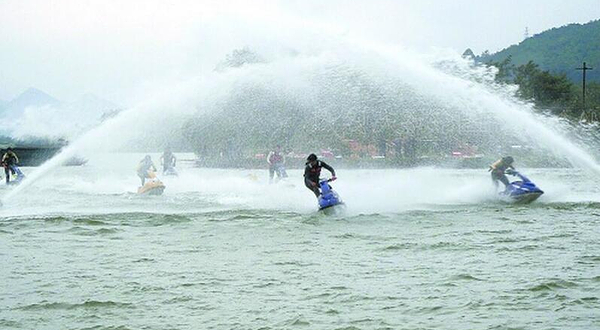 青岛炫酷摩托艇玩乐基地
