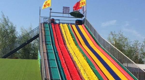 宏兴滑草滑雪体验基地