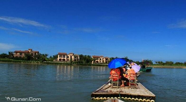 万泉河竹筏漂流