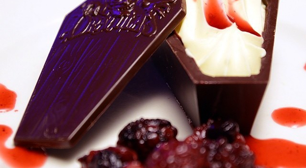 黄金海岸DRACULA’S CABARET吸血鬼餐厅