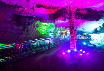 河池珍珠岩风景区第 5 张图片
