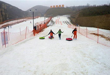陇东滑雪场第 4 张图片