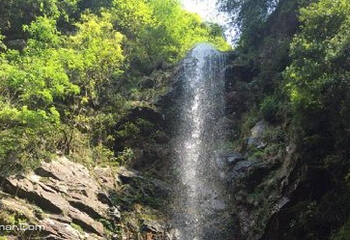 神岭瀑布第 1 张图片