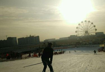 新城滑雪场第 1 张图片