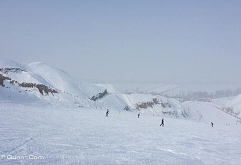 军垦第一连滑雪场第 3 张图片