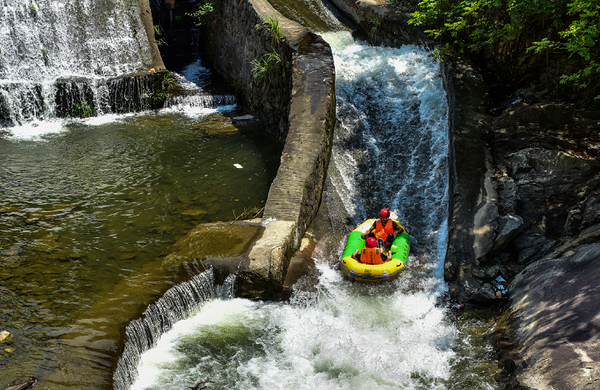 【清凉一夏,惊险刺激】周洛飞瀑漂流 周洛大峡谷一日游【儿童 08:00