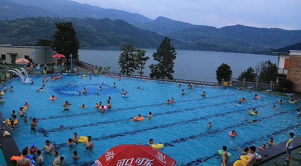 玉龙湖水上乐园