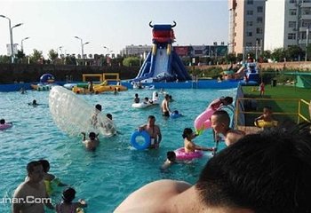 欢乐动漫水上乐园第 5 张图片