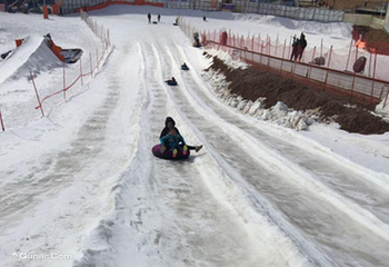 新城滑雪场第 3 张图片