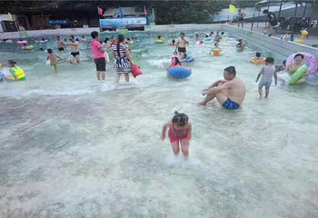 金泉水上乐园第 2 张图片