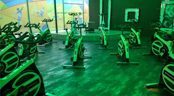 斯跑特游泳健身会所