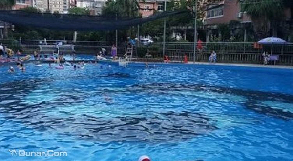 后湖世纪家园游泳馆