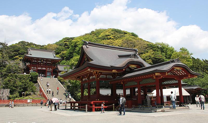 前九年战役结束以后的第二年1063年(康平六年),源赖义向山城国(京都府