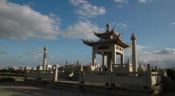 鳄渡清风亭和祭鳄台