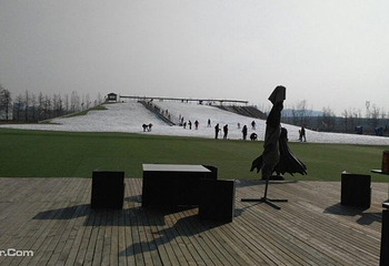 邹城皇家香草园滑雪场第 1 张图片