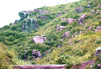 万安山旅游度假区七彩大峡谷第 33 张图片