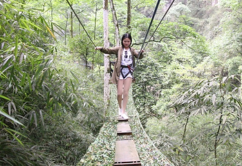 黑山谷峡谷飞越探险乐园第 7 张图片