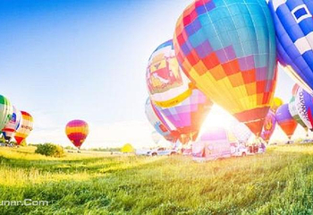 太阳岛古兰滩热气球体验基地第 3 张图片